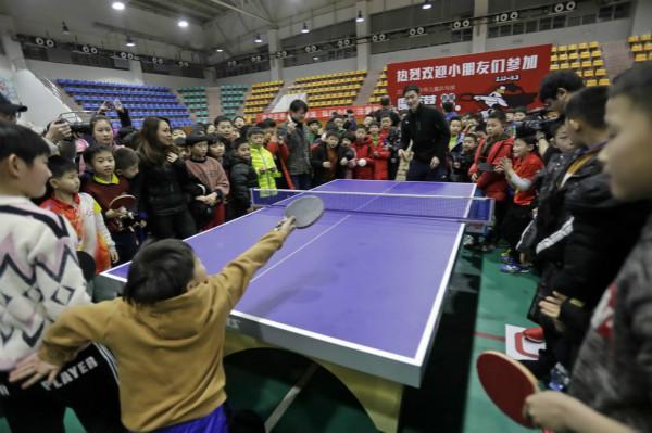 同时让杨瀚 同时让杨瀚